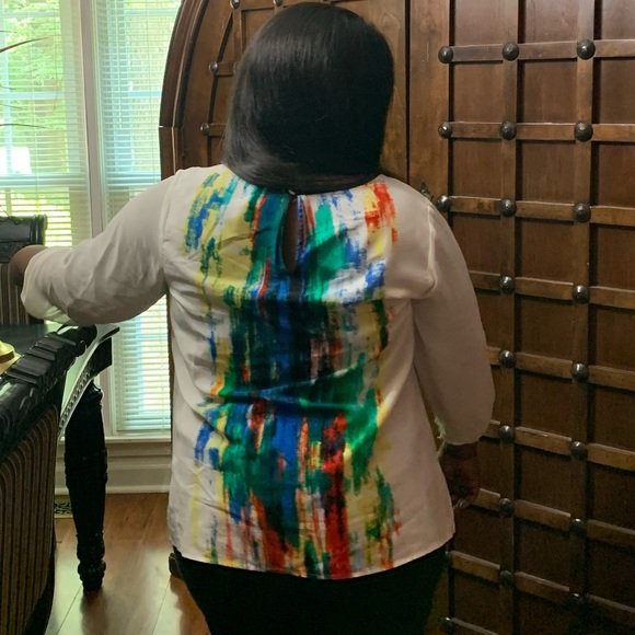 Eggshell and multi color blouse. - Picture 2 of 2